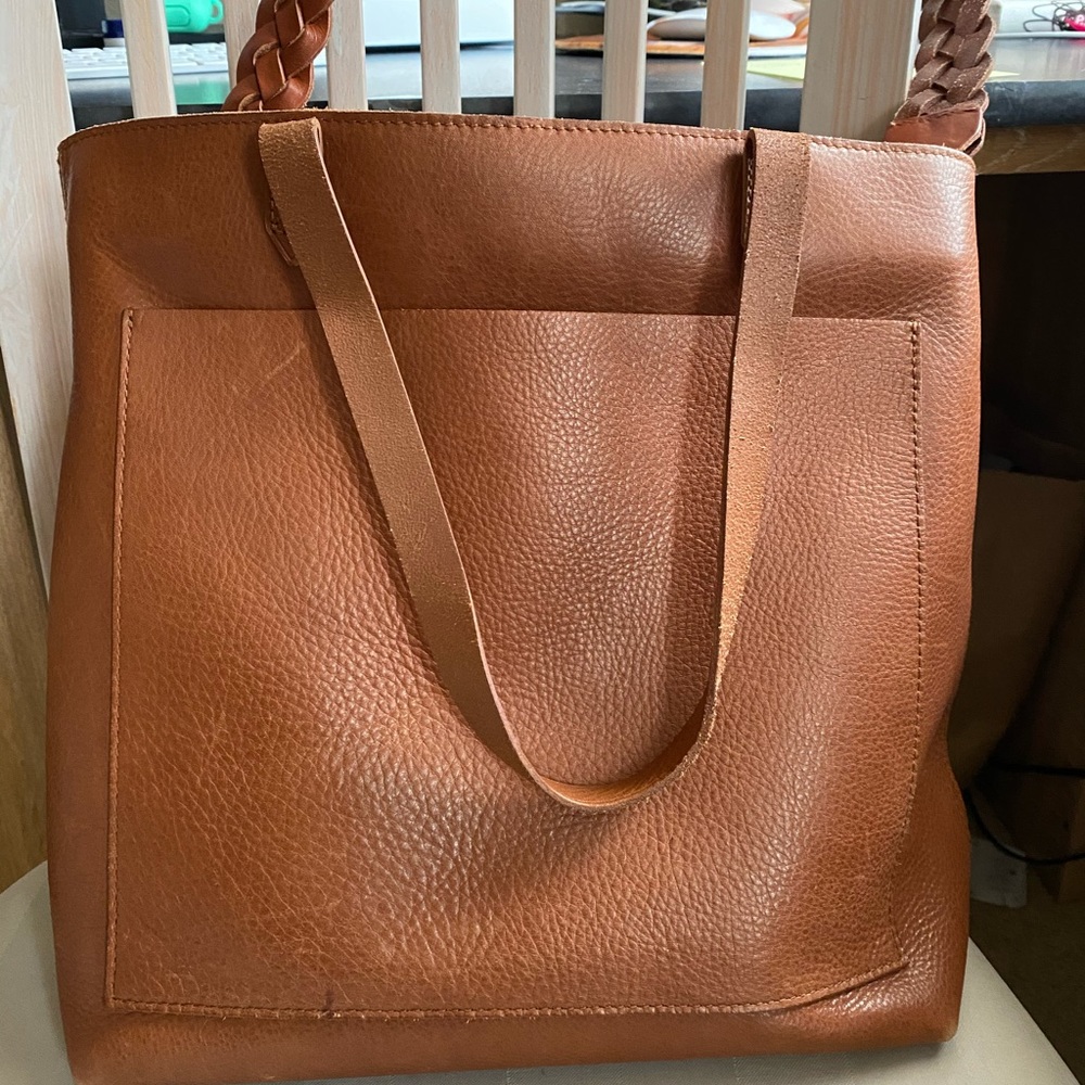 Zip-Top Medium Transport Tote English Saddle